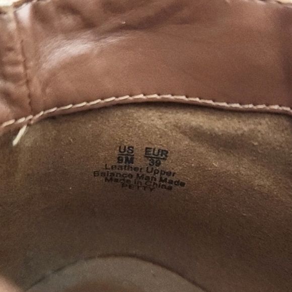 Sam Edelman Petty Women's Booties Sand Tan Suede  Western Low Heel Size 9M - Picture 11 of 14